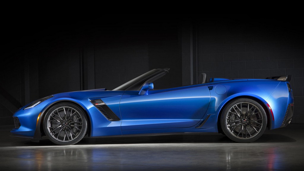 Новые поколения Corvette могут перейти на Hybrid