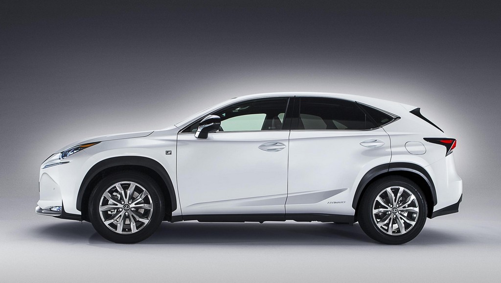 Новый Lexus NX кроссовер поступит в продажу на рынке Великобритании осенью 2014 года