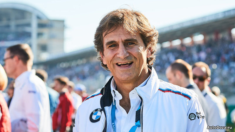Бывший чемпион CART Алекс Занарди отправился в BMW за 24 часовой гонкой Daytona