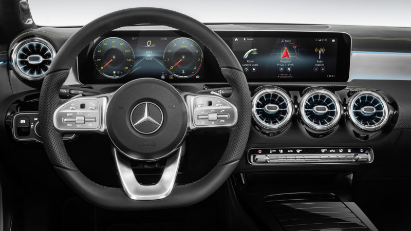 Информационно-развлекательная система Mercedes-Benz надеется стать "Сири" в автомобилях