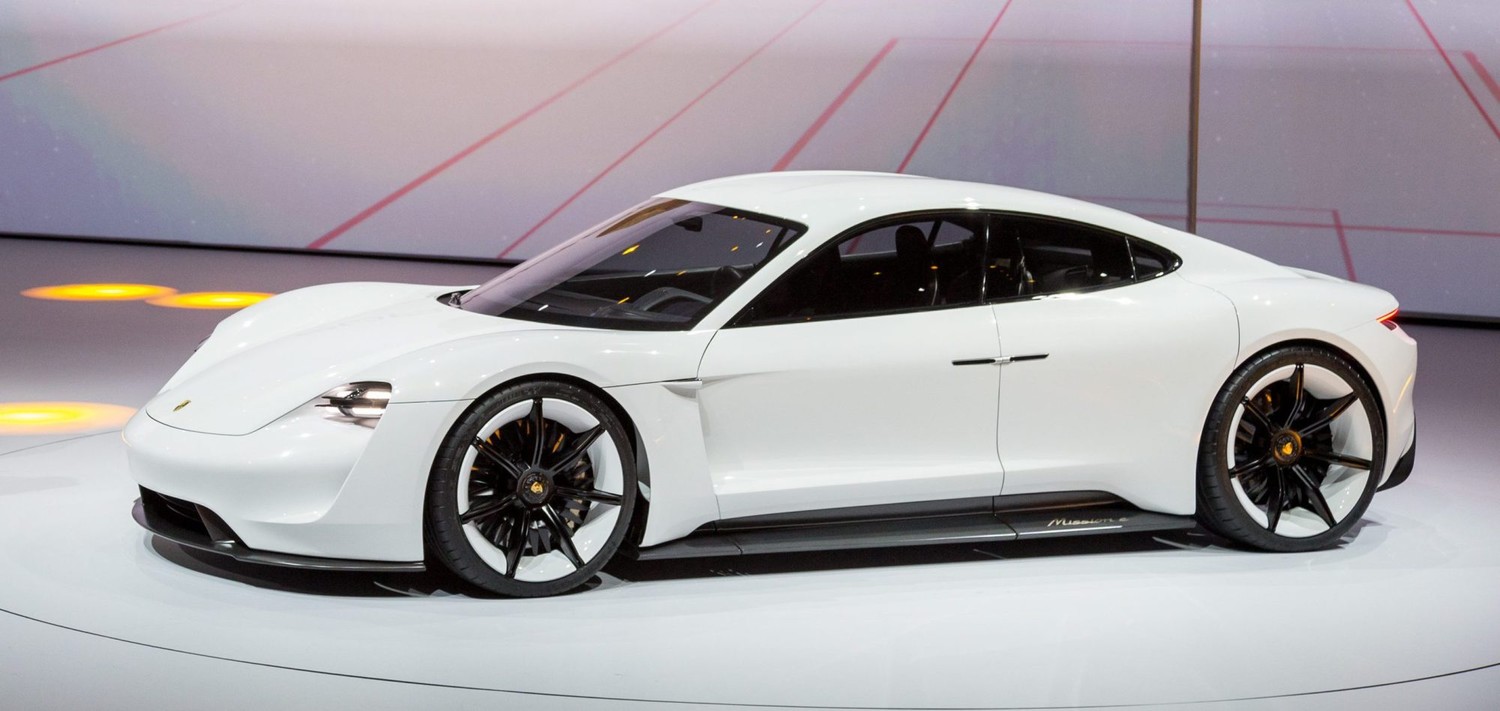 Porsche Mission E начнется с ~ $75 000 с тремя настройками производительности
