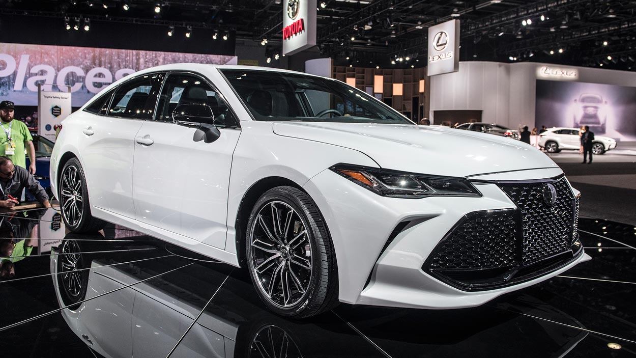 Toyota Avalon 2019 больше, изящнее и нагружает больше технологий