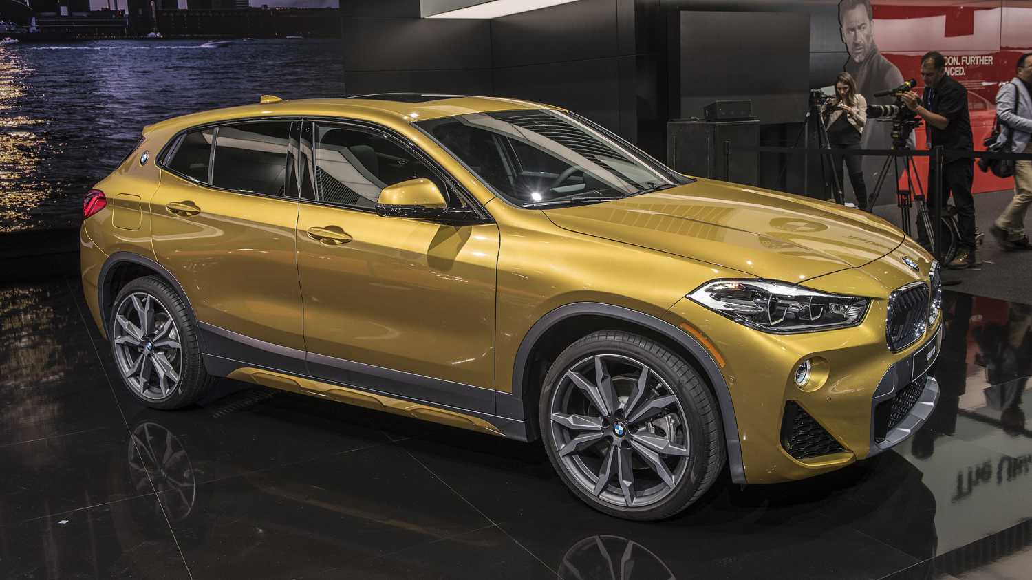 BMW повторяет за Mercedes-Benz и выходит из участников Детройтского автосалона в 2019