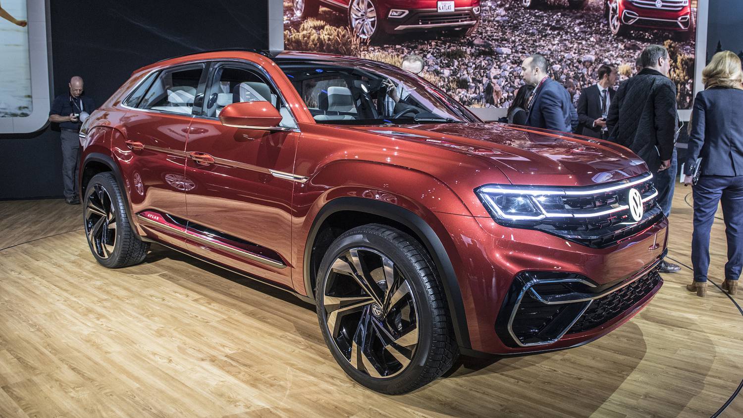 Volkswagen Atlas Cross Sport - это почти новый взгляд на будущее
