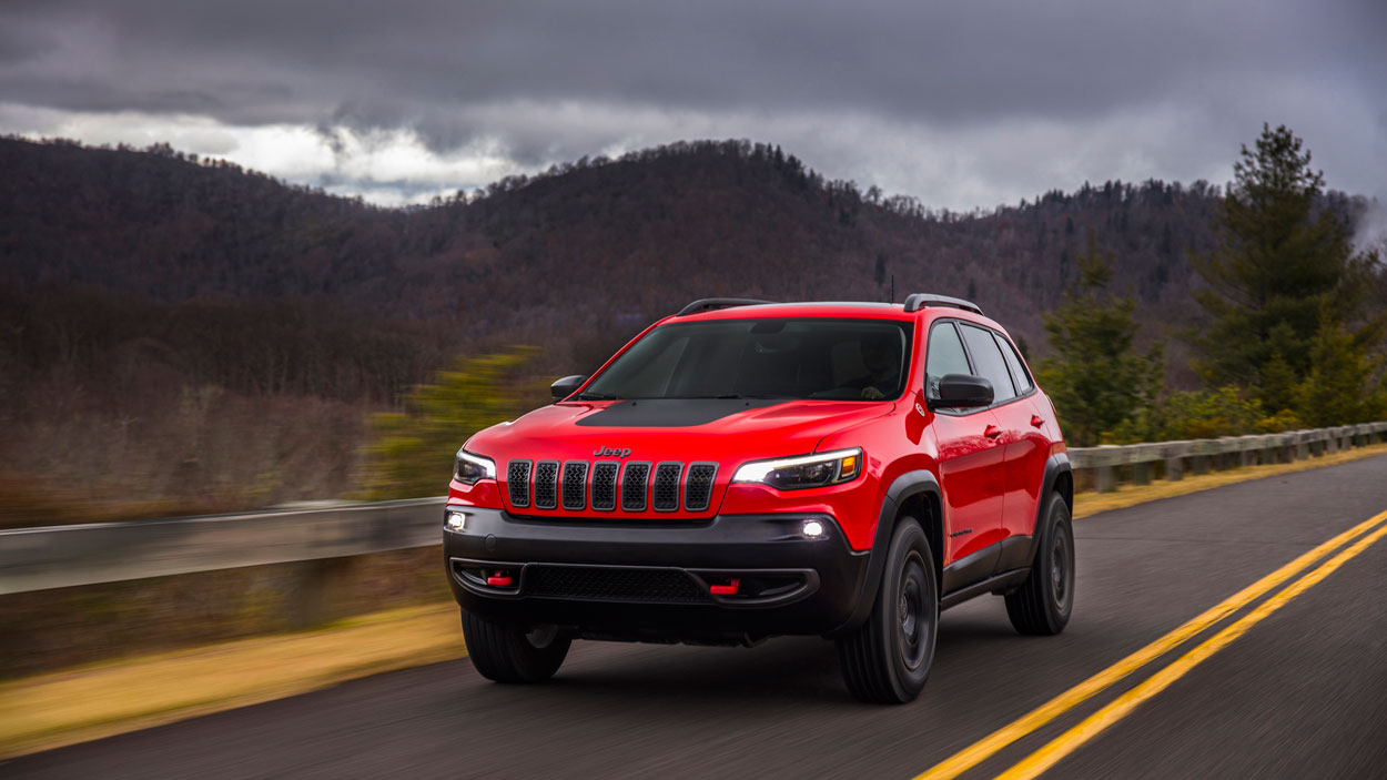 Базовая модель Jeep Cherokee 2019 стоит меньше