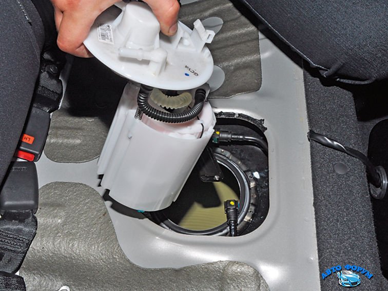 Как заменить топливный фильтр на Hyundai SOLARIS своими руками (пошаговая инструкция)