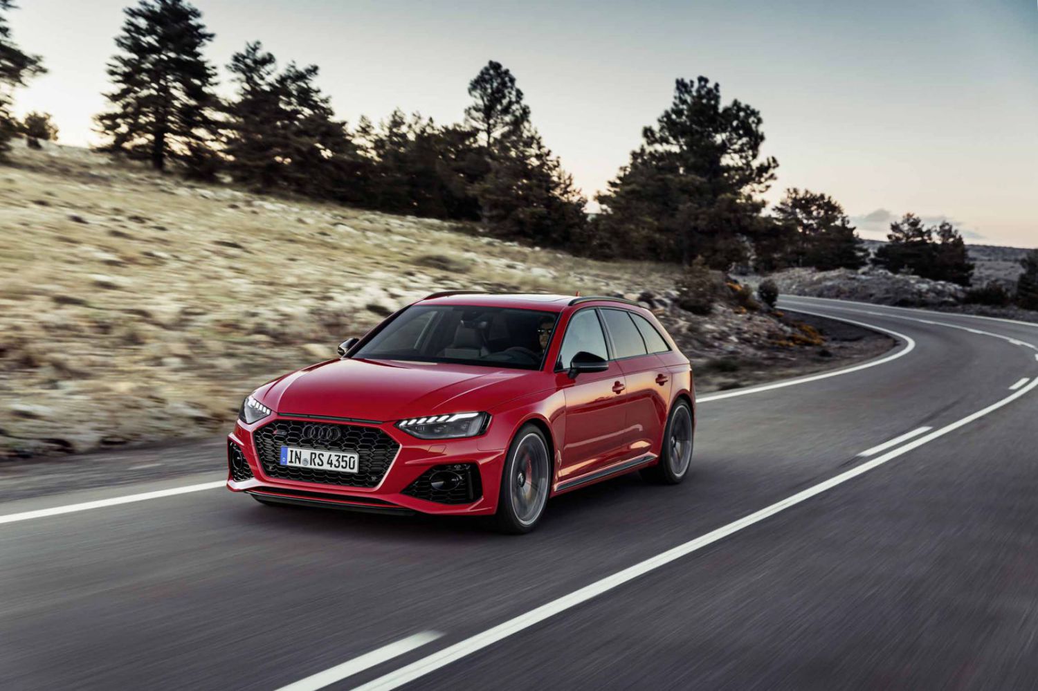 Audi RS 4 Avant 2020 года с более острым внешним видом