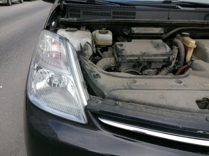 Как заменить лампы без снятия фар и бампера на Toyota Prius своми руками